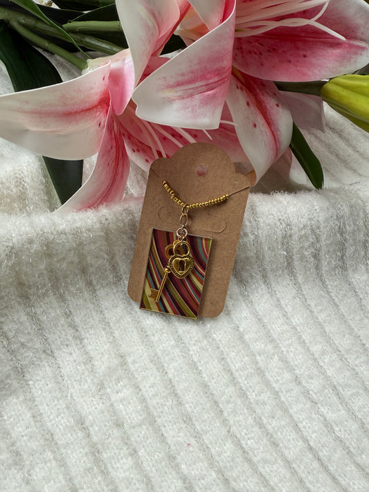 Retro Necklace Pendant with heart and key charms