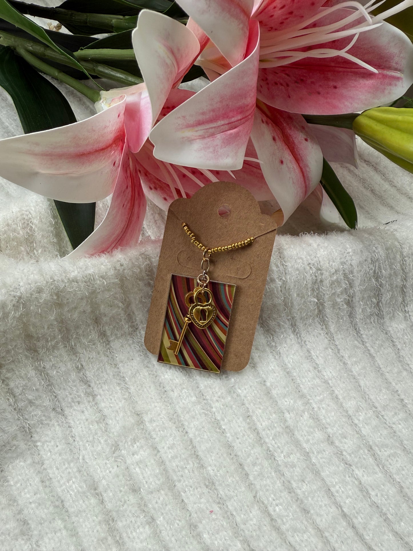 Retro Necklace Pendant with heart and key charms